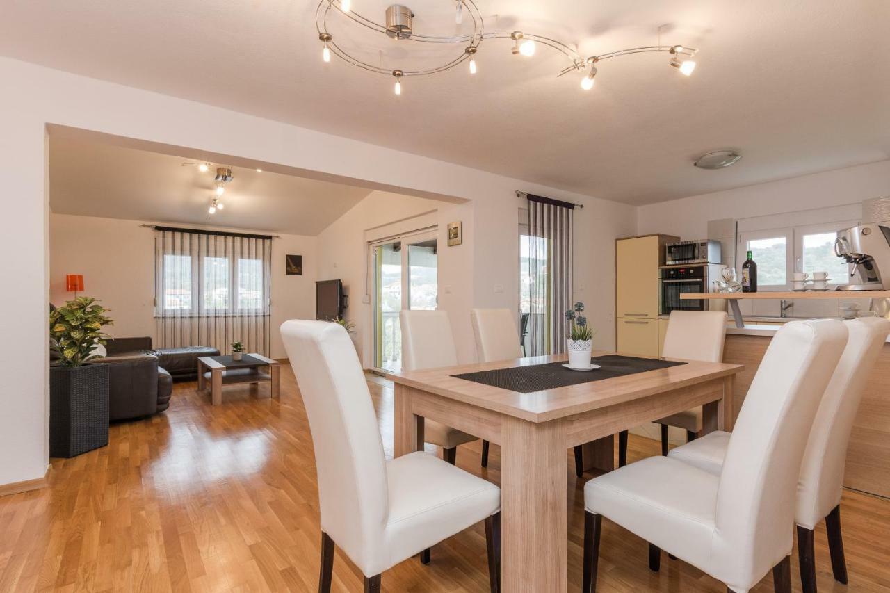 Apartment Natalie Sea View With 3 Bedrooms And Everything Is Air-Conditioned 萨利 外观 照片