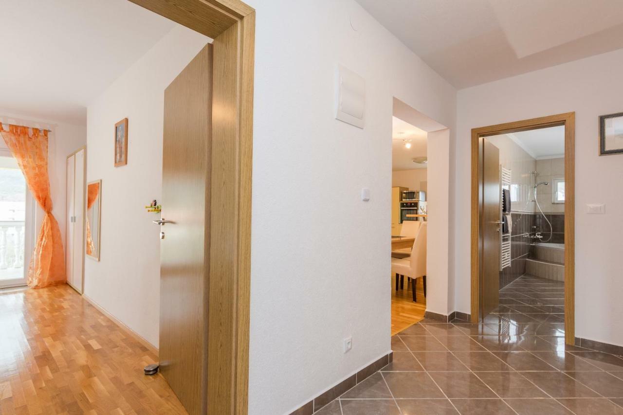 Apartment Natalie Sea View With 3 Bedrooms And Everything Is Air-Conditioned 萨利 外观 照片