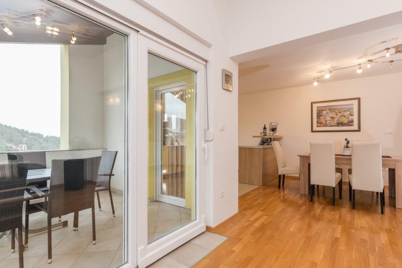 Apartment Natalie Sea View With 3 Bedrooms And Everything Is Air-Conditioned 萨利 外观 照片