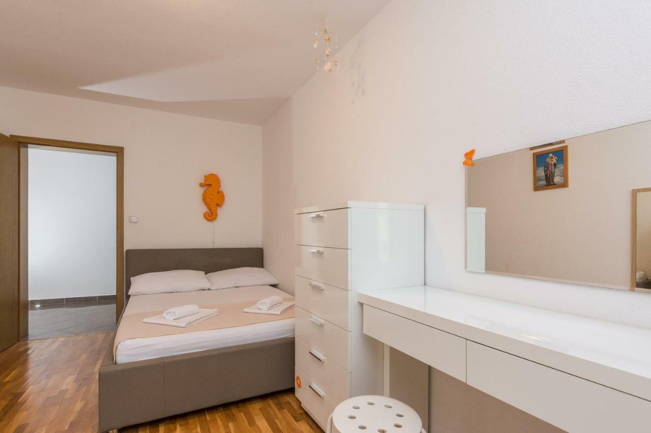 Apartment Natalie Sea View With 3 Bedrooms And Everything Is Air-Conditioned 萨利 外观 照片